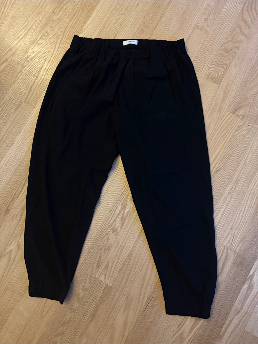 Babaton - Aritzia Black Cropped Trousers with Elastic Waistband